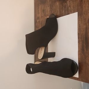 Worn once - LifeStride open toe heels - Size 8 - Flex soft system - black